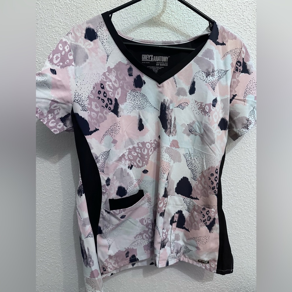 Greys anatomy multi print scrub top